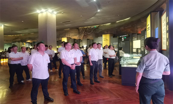 秦邦公司组织开展纪律教育学习宣传月系列运动4.png