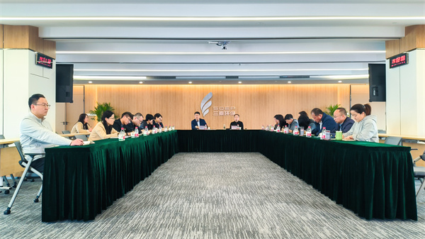 三秦yh818银河公司党风廉政建设事情聚会照02.jpg